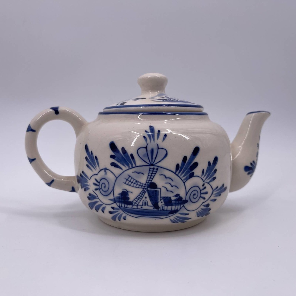 Collectible Porcelain Small Tea Pot Blue Delft Windmill Design Nobel Ball brand